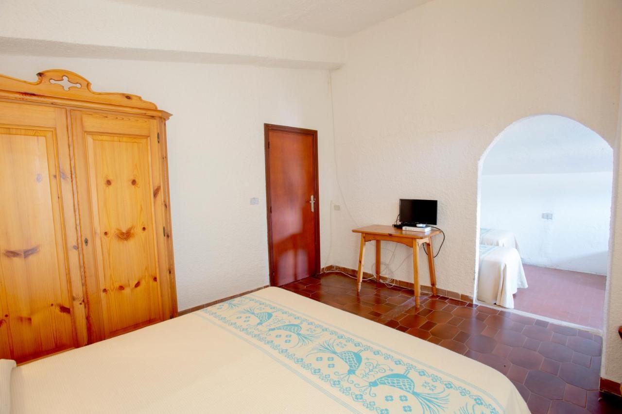Hotel Al Faro 산테오도로 외부 사진
