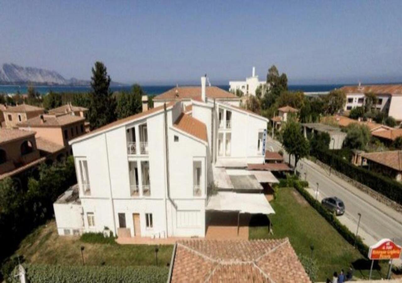 Hotel Al Faro 산테오도로 외부 사진